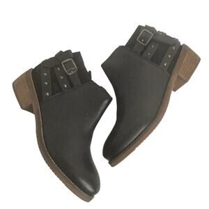 Softwalk  Women's Black Leather Bootie Size 6 Medium